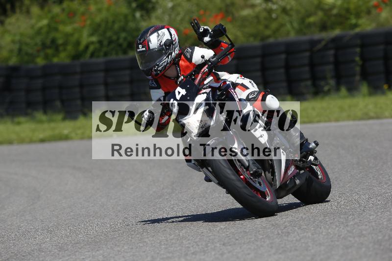 /Archiv-2024/29 12.06.2024 MOTO.CH Track Day ADR/Gruppe blau/64